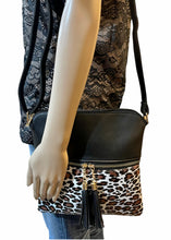 Load image into Gallery viewer, Cast A Spell Miley Leopard Handbag
