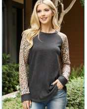 Load image into Gallery viewer, A Fighting Spirit Leopard Sleeve Top

