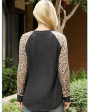 Load image into Gallery viewer, A Fighting Spirit Leopard Sleeve Top
