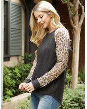 Load image into Gallery viewer, A Fighting Spirit Leopard Sleeve Top
