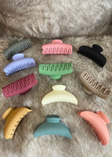 Load image into Gallery viewer, Over The Moon Matte Hair Claws
