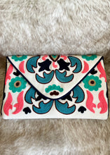 Load image into Gallery viewer, True Beauty Ivory Floral Handbag
