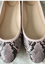 Load image into Gallery viewer, Living In The Wild Snakeskin Flats
