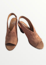 Load image into Gallery viewer, Broaden Your Horizons Shooties
